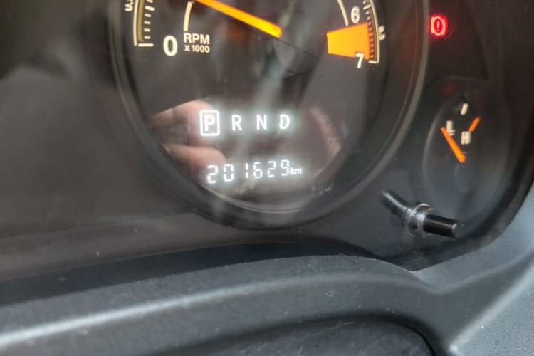 Used Jeep Compass 2014 2.0L two-wheel drive sport version Odometer Close Up