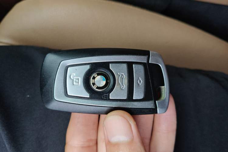 Used BMW 7 Series 2014 730Li Premium Edition Vehicle Key