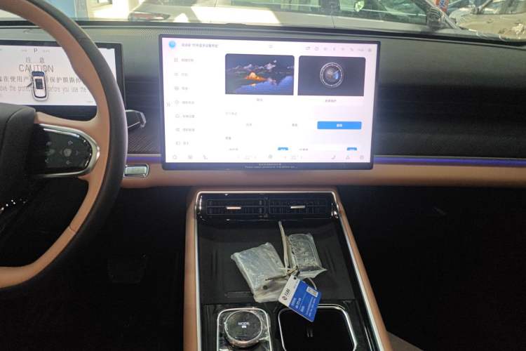 Used Chery Tiggo 8 L 2025 Model 2.0T Two-Wheel Drive Changhong Edition—5 Seaters