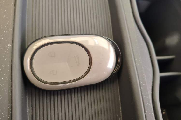 Used Nio ET5 2024 75 kWh Vehicle Key