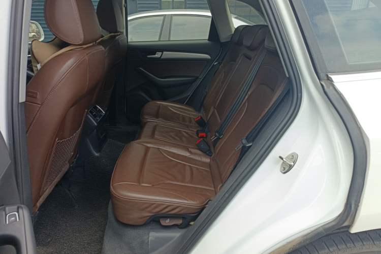 Used Audi Q5 2015 40 TFSI Technology Edition Left Rear Seat