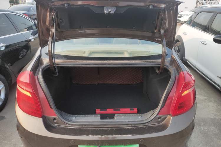 Used Chery E3 2015 1.5L Manual Fashion Model