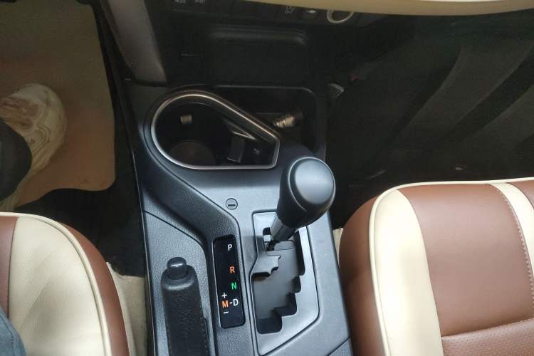 Used Toyota RAV4 2016 2.0L CVT Two-Wheel Drive Urban Edition China V Standard