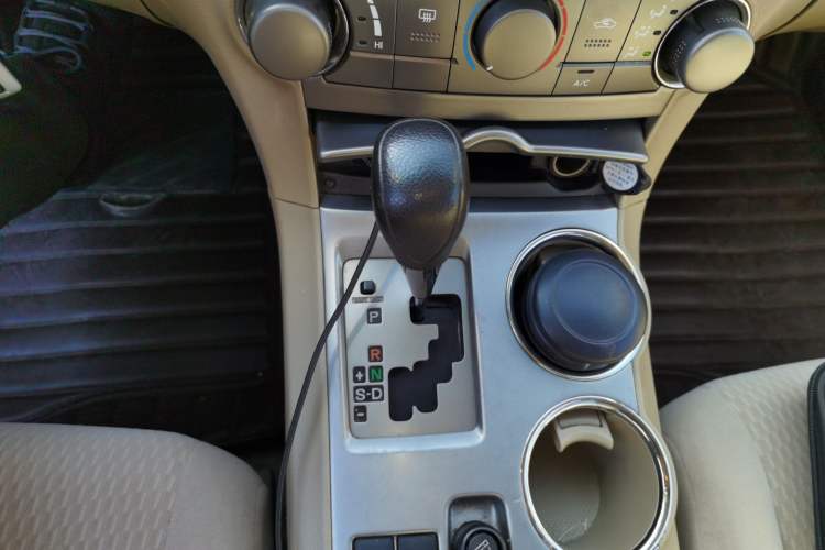 Used Toyota Highlander 2011 2.7L Two-Wheel Drive 5-Seater Elite Edition
