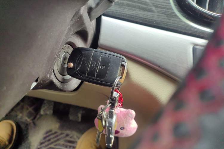 Used Baojun 730 2016 1.5L Manual Comfort Version 7 Seats China V Emission Standard