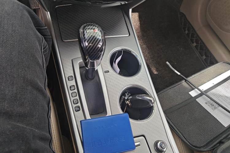 Used Nissan Teana 2016 2.5L XL-UpperNAVI Tech Prestige Edition Gear Lever