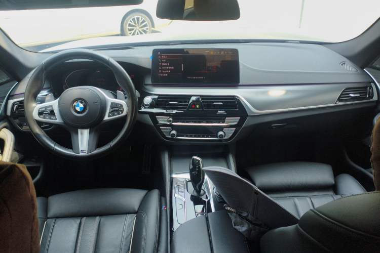 Used BMW 5 Series 2022 Restyled 530i Sport Line with M Sport Package Center Console