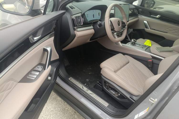 Used BYD Tang New Energy 2025 Intelligent Driving Version DM-i 115KM Flagship Edition Driver Seat