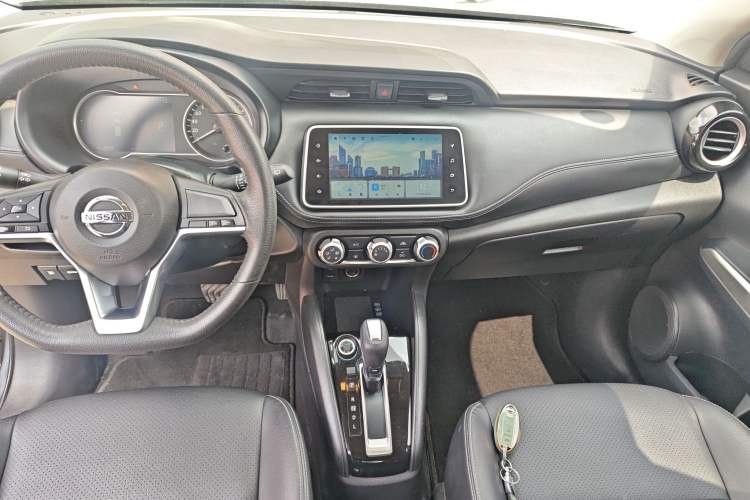 Used Nissan Kicks 2021 1.5L XV CVT Smart Connect Luxury Edition Audio And AC Panel