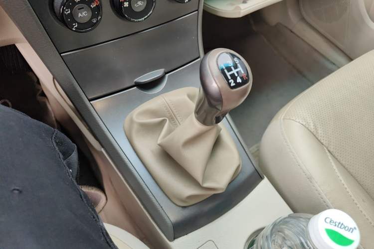 Used BYD L3 2012 1.5L Manual Luxury Version Gear Lever