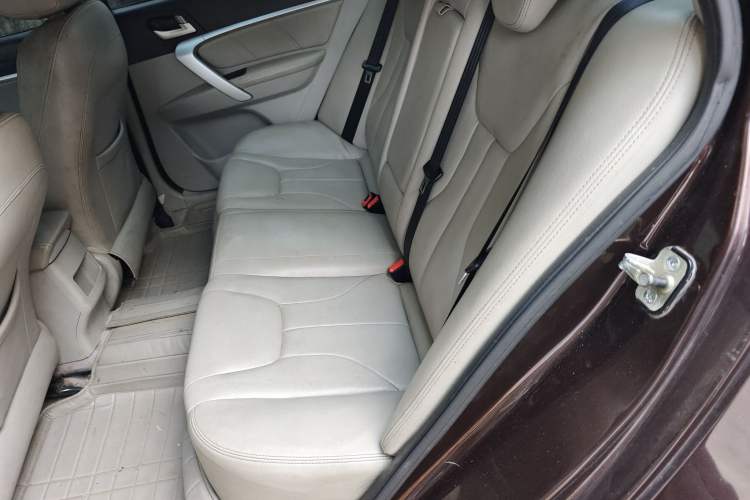 Used Geely Auto Emgrand 2016 Sedan 1.5L CVT Luxury Model
