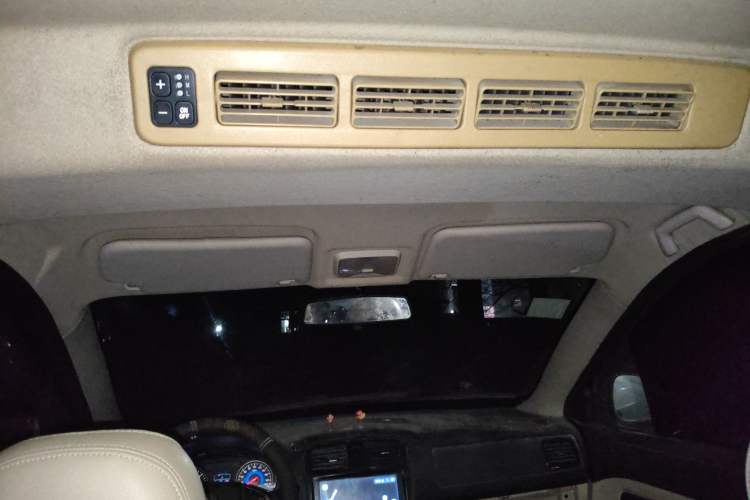 Used Dongfeng Fengon 370 2016 1.5L Manual Standard Model II 7 Seats