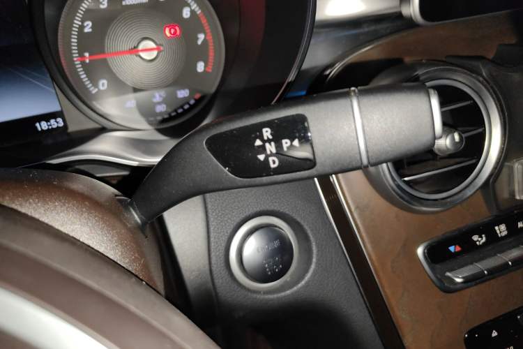 Used Mercedes-Benz GLC 2019 GLC 300 L 4MATIC Dynamic Model