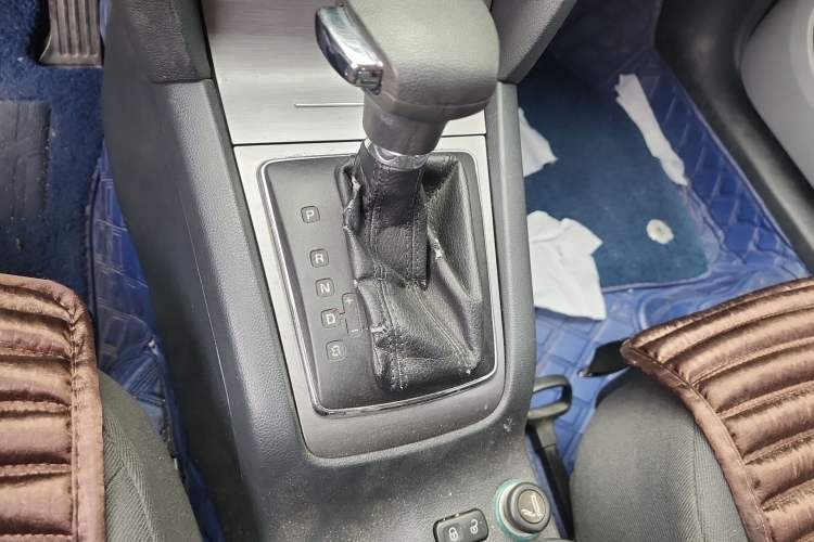 Used Skoda Octavia 2012 2.0L Automatic Yijie Version
