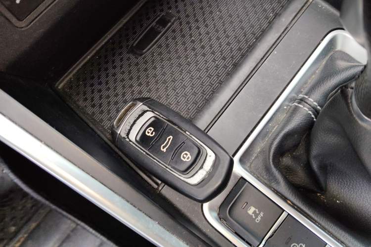 Used Geely Auto Vision X3 2020 1.5L CVT Luxury Model Vehicle Key