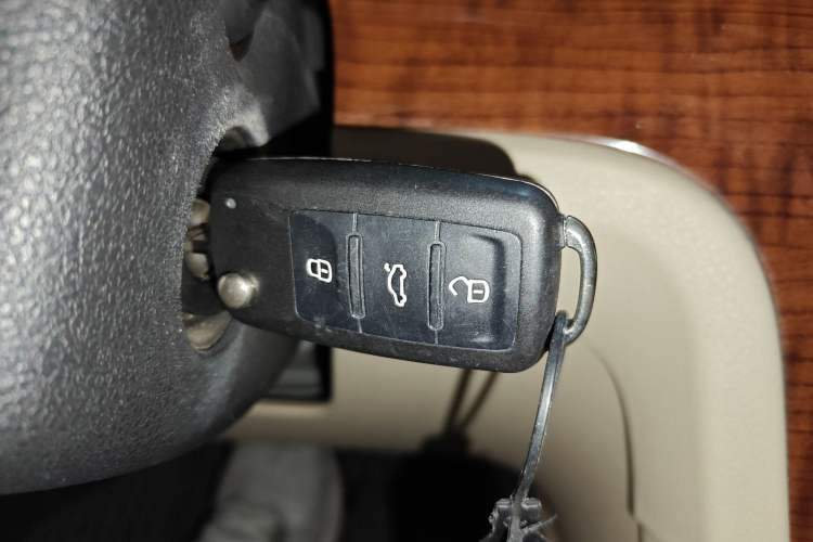 Used Volkswagen Lavida 2013 Restyled Classic 1.6L Automatic Comfort Edition Vehicle Key