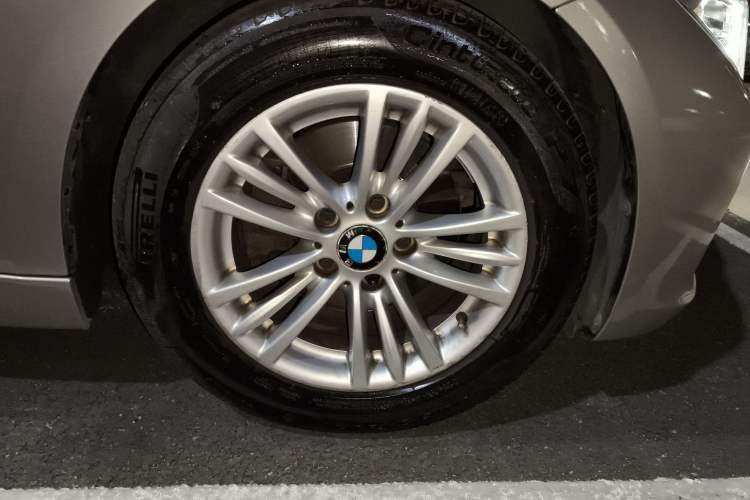 Used BMW 3 Series 2015 320Li Luxury Edition Fashion Model
