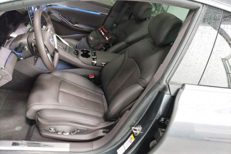 Used Denza Z9 2024 1100 km Four-Wheel Drive Max Version