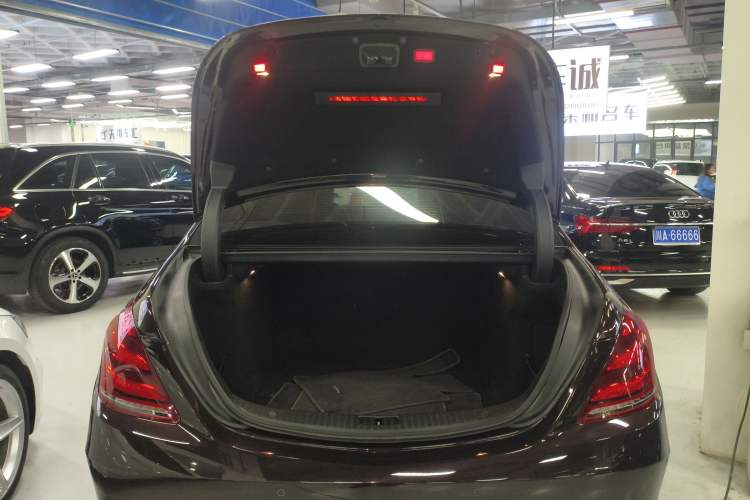Used Mercedes-Benz S-Class 2019 S 320 L Prestige Edition Trunk