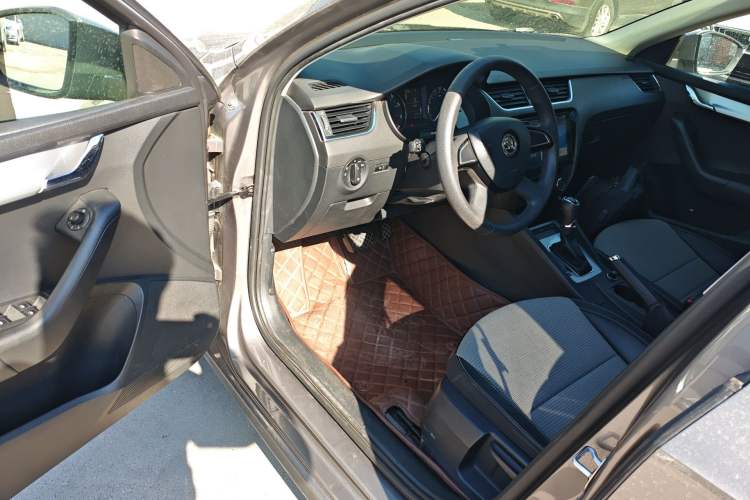 Used Skoda Octavia 2015 1.6L Automatic Yijie Edition