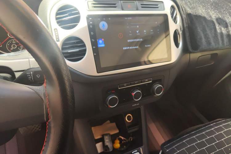 Used Volkswagen Tiguan 2016 280TSI Automatic Two-Wheel-Drive Silk Road Style Edition Audio And AC Panel