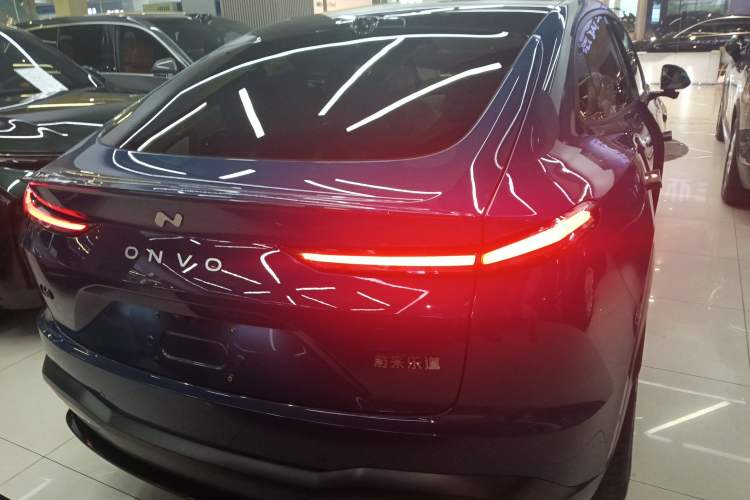 Used ONVO L60 2024 60 kWh Rear-Drive Version