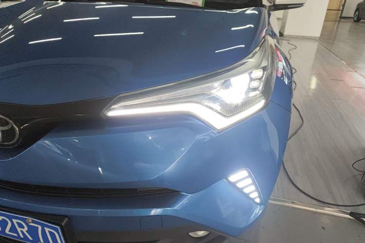 Used Toyota IZOA 2018 2.0L Yichi Edition China V Standard