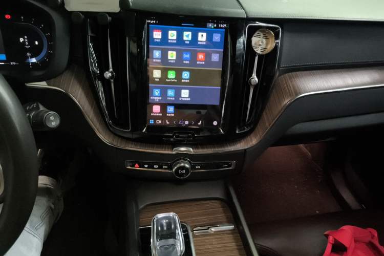 Used Volvo XC60 2022 B5 4x4 Smart Luxury Edition