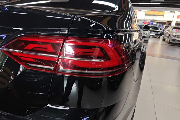 Used Volkswagen Phideon 2021 380TSI Prestige Edition
