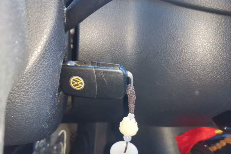 Used Volkswagen Tiguan 2010 2.0 TSI Automatic All-Wheel-Drive Elite Edition Vehicle Key