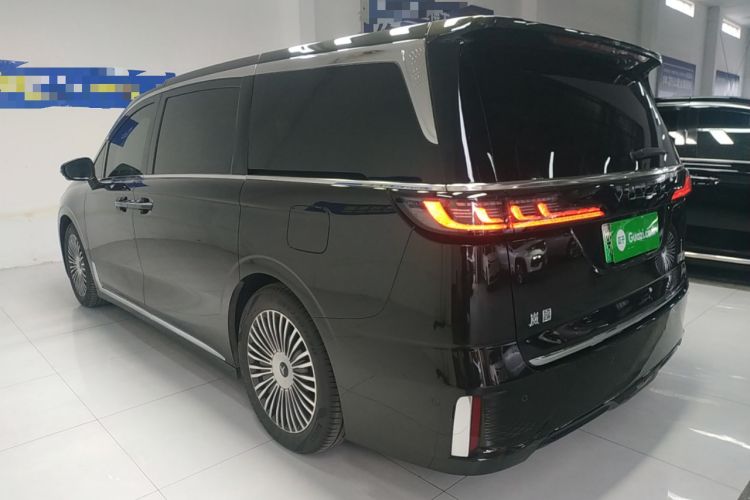 Used VOYAH Dream 2025 PHEV Four-Wheel-Drive Flagship Kunpeng Edition
