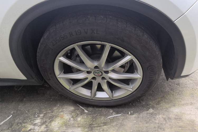 Used Alfa Romeo Stelvio 2017 2.0T 200HP Luxury Edition
