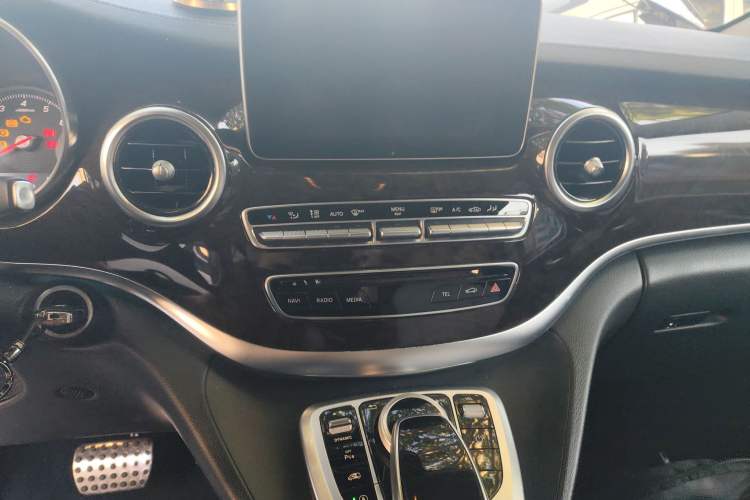 Used Mercedes-Benz V-Class 2017 V 260 L Prestige Extended Edition