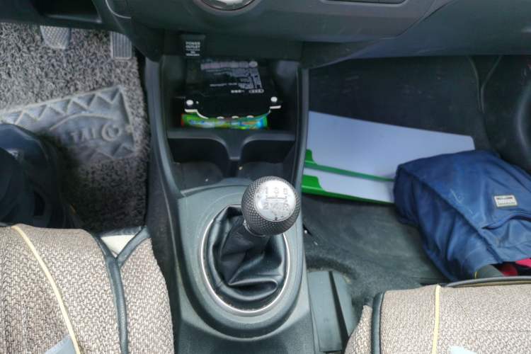 Used Honda Fit 2011 1.5L manual luxury version Gear Lever