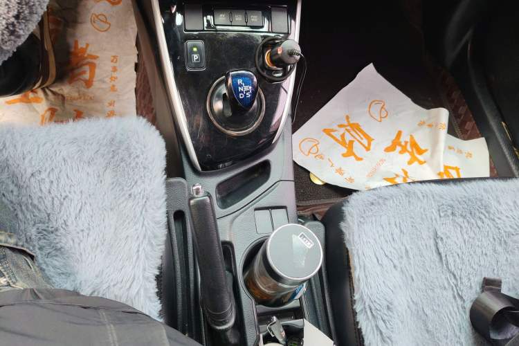 Used Toyota Levin 2017 Revised Dual-Engine 1.8H GS E-CVT Elite Sunroof Version China V Standard