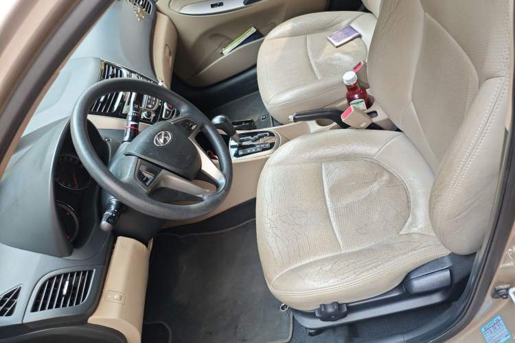 Used Hyundai Verna (older generation) 2014 1.6L Automatic Leading-Edge GLX
