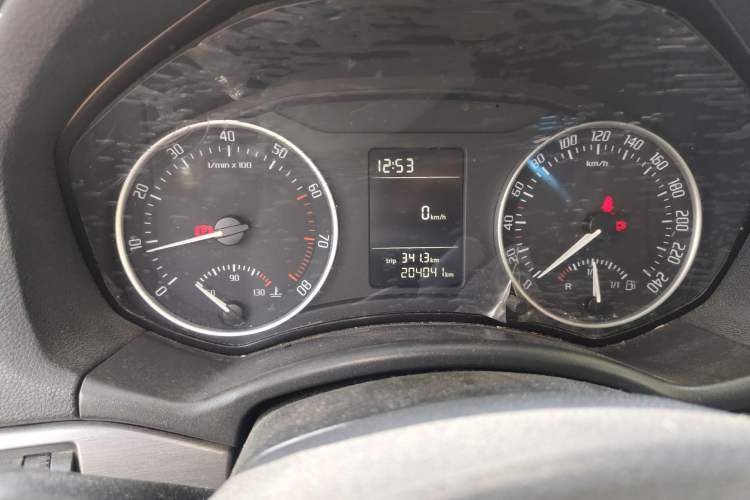 Used Skoda Octavia 2015 Classic Model 1.6L Manual Eado Version Instrument Cluster