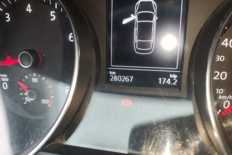 Used Volkswagen Magotan 2020 280TSI DSG Comfort Edition Odometer Close Up