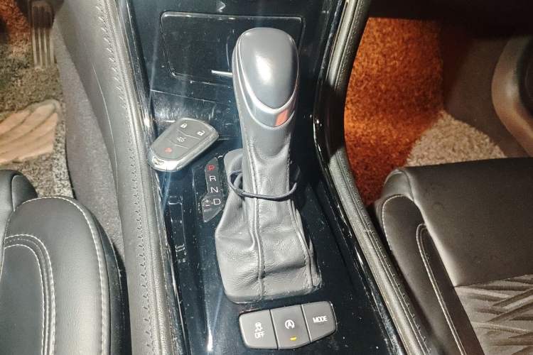 Used Cadillac ATS-L 2017 28T Tech Edition Gear Lever