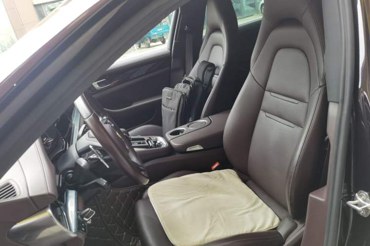 Used Porsche Panamera 2021 Panamera 4 E-Hybrid Executive Long Wheelbase 2.9T Left Front Seat