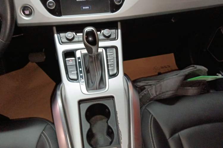 Used Geely Auto Emgrand X7 Sport 2016 1.8TD Automatic Smart Connectivity Version
