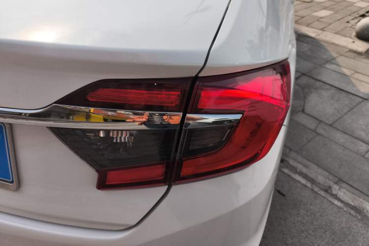 Used Honda Greiz 2016 1.5L CVT Classic Edition