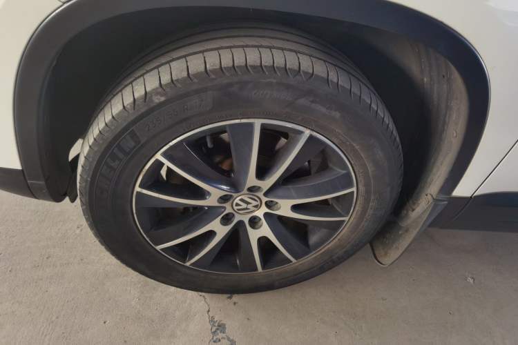 Used Volkswagen Tiguan 2014 1.8TSI Automatic 2WD 30th Anniversary Edition Left Front Wheel Hub