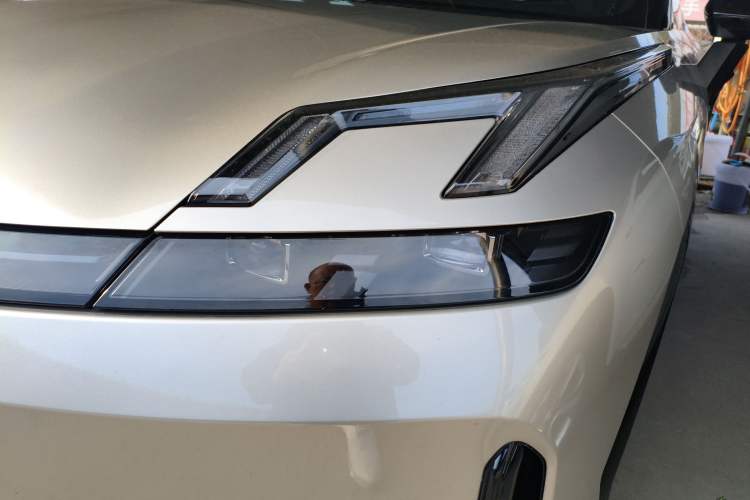 Used Lynk & Co 08 EM-P 2023 120km Long-Range Halo
