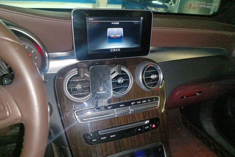 Used Mercedes-Benz GLC 2017 GLC 260 4MATIC Luxury Model Audio And AC Panel