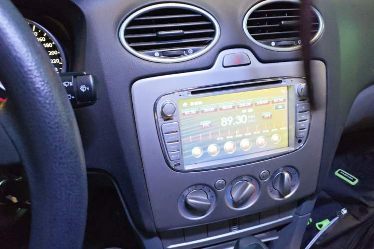 Used Ford Focus 2013 Hatchback Classic 1.8L Automatic Base Model
