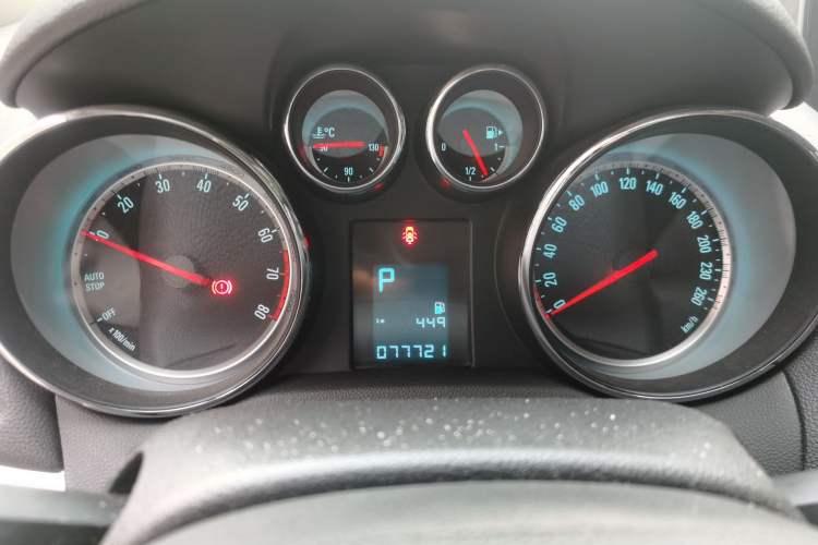 Used Buick Encore 2015 1.4T Automatic Two-Wheel Drive Urban Elite Version
