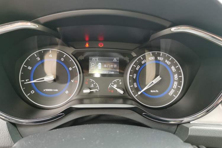 Used CHANGAN Alsvin V7 2015 1.6L Automatic Enjoyment Model China IV Standard
