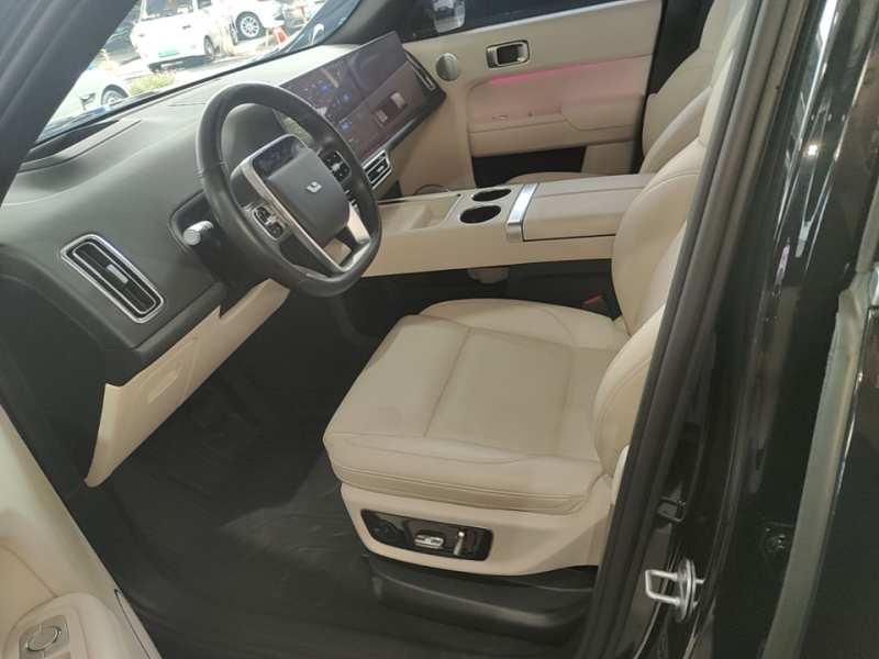 Used Li Auto L9 2022 Max model — 14