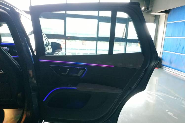 Used Mercedes-Benz EQS SUV 2023 450+
